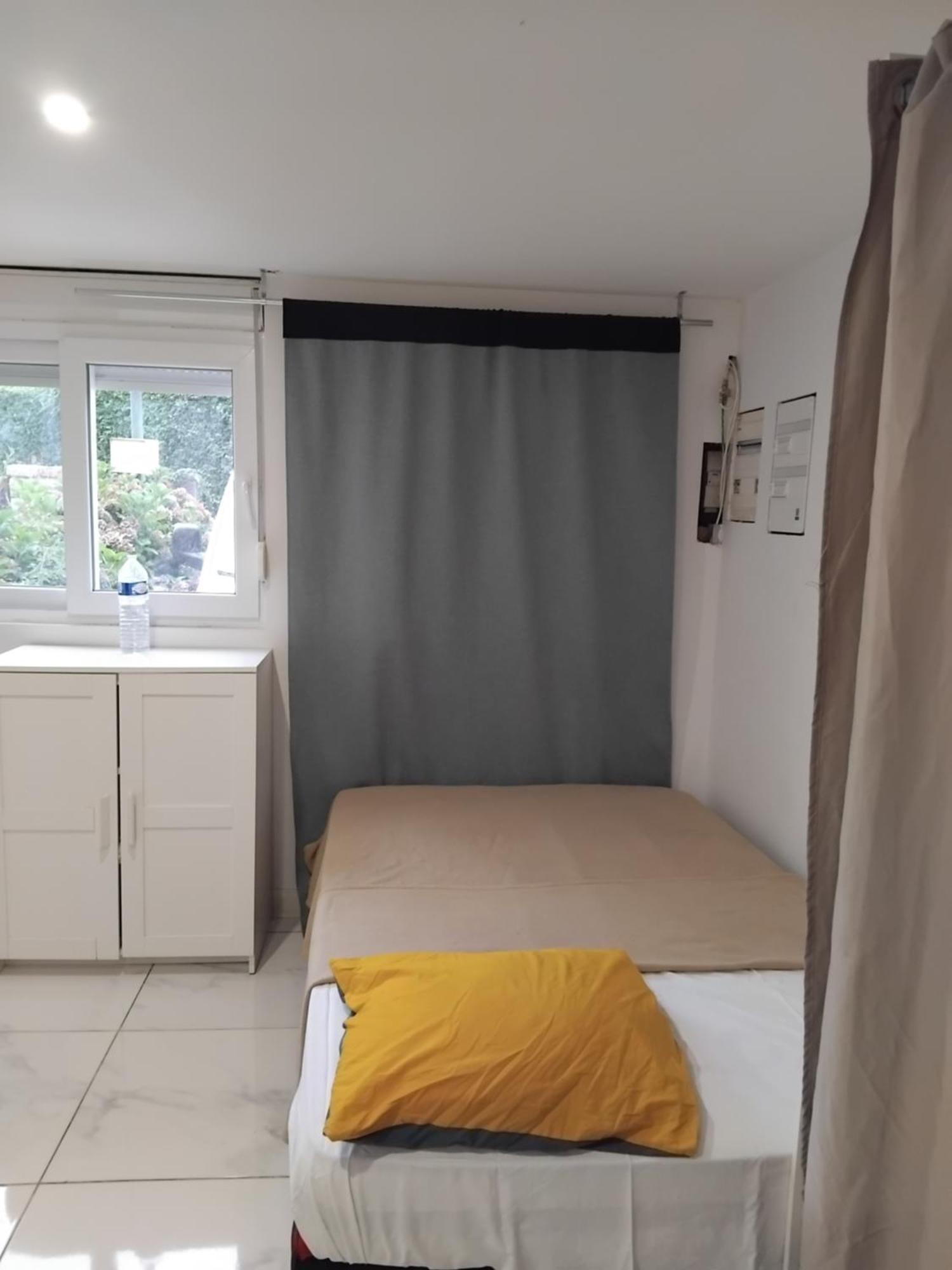 Appartement Disponible Vendredi , Samedi Et Dimanche Matin Chantepie Exterior photo